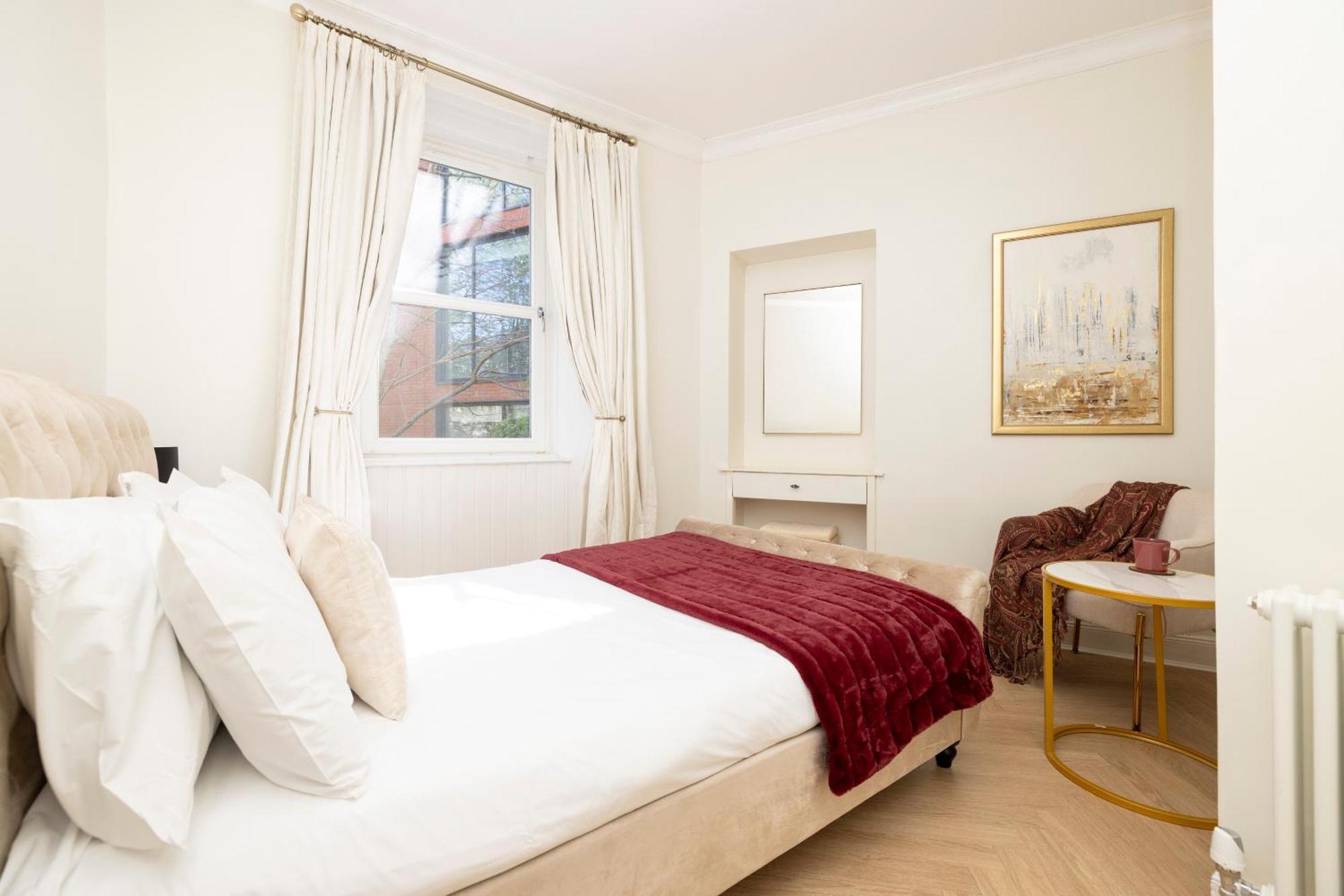 Joivy Modern Flat In City Centre - For Up To 3 Guests Apartment เอดินบะระ ภายนอก รูปภาพ