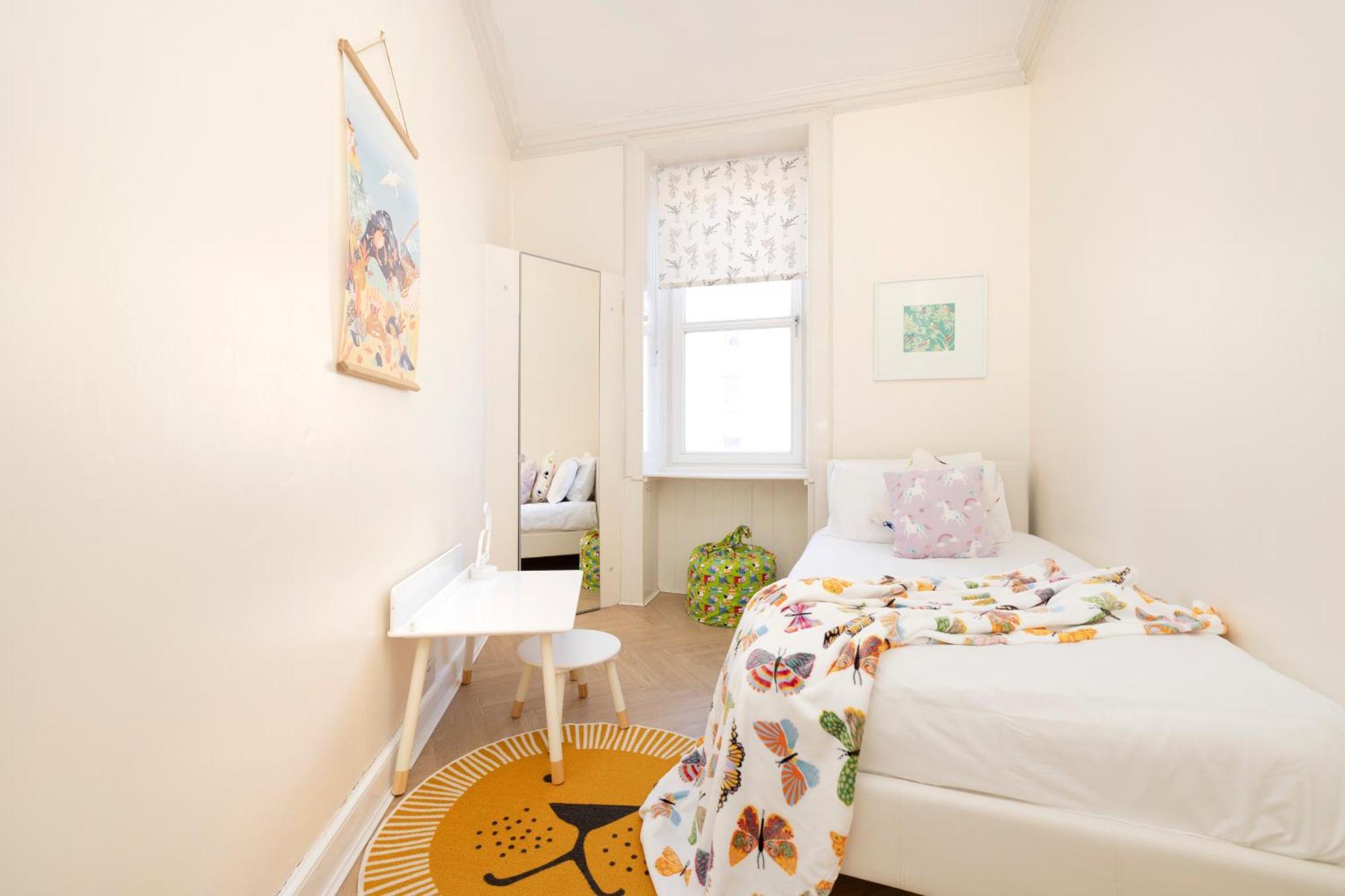 Joivy Modern Flat In City Centre - For Up To 3 Guests Apartment เอดินบะระ ภายนอก รูปภาพ