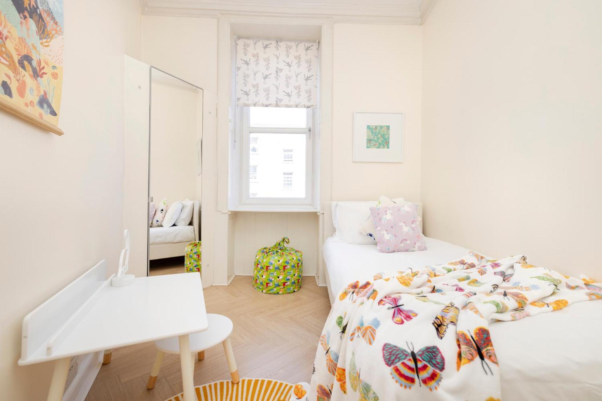 Joivy Modern Flat In City Centre - For Up To 3 Guests Apartment เอดินบะระ ภายนอก รูปภาพ
